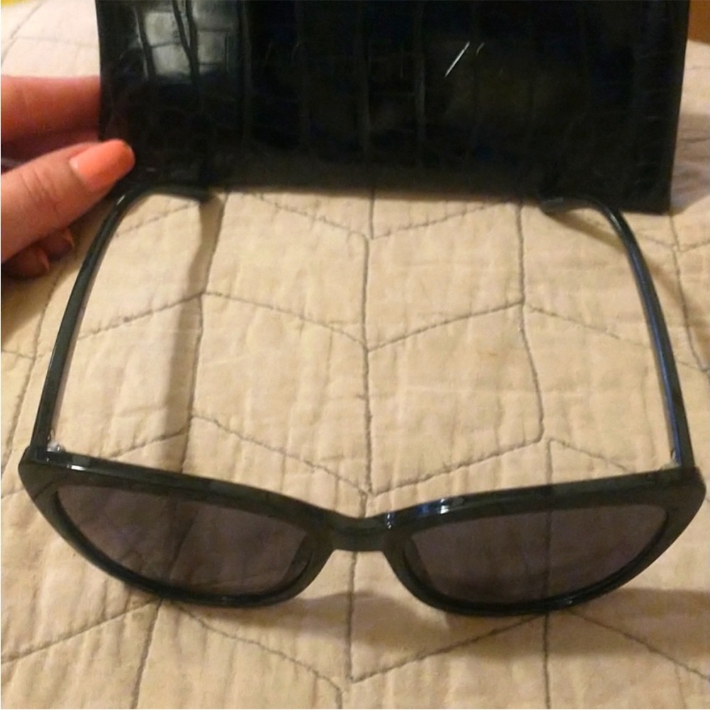 NWT Rachel Zoe Nina Slightly Oversized Black Cat Eye Sunglasses & Faux Croc Case - Picture 10 of 16